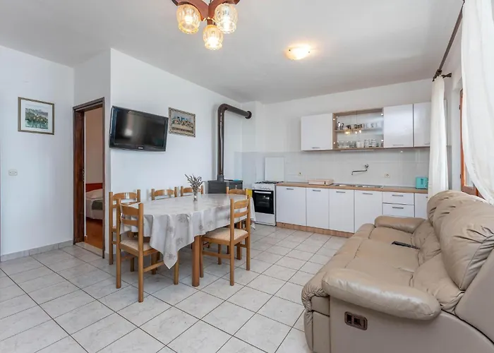 3 Bedroom Lovely In