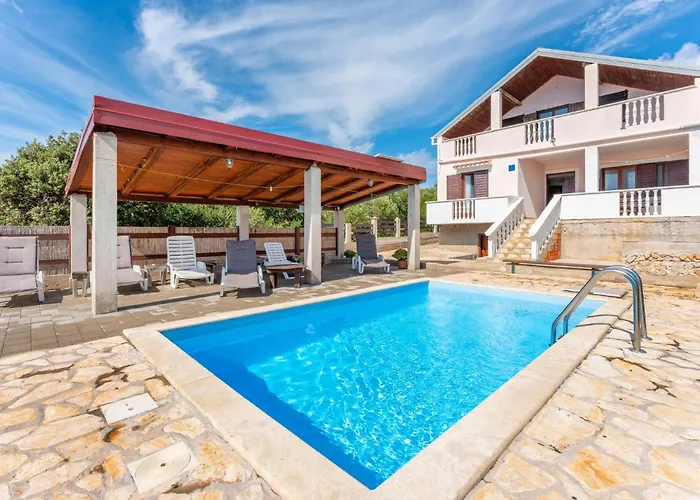 3 Bedroom Lovely In