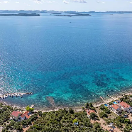 3 Bedroom Lovely In * Dobropoljana