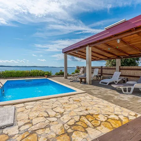 3 Bedroom Lovely In Prázdninový dům *